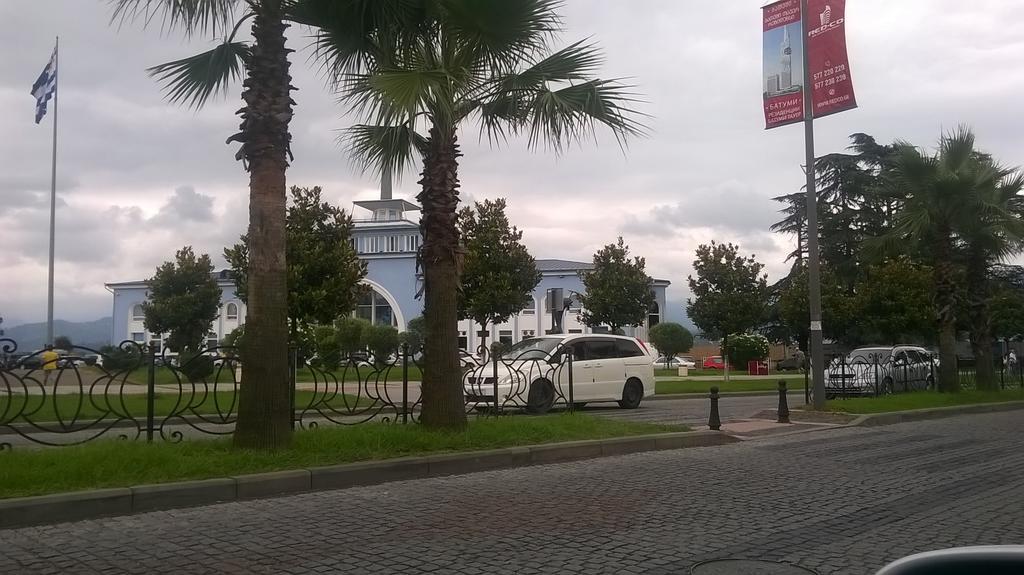Apartment Melashvili 4 Batumi Exterior photo